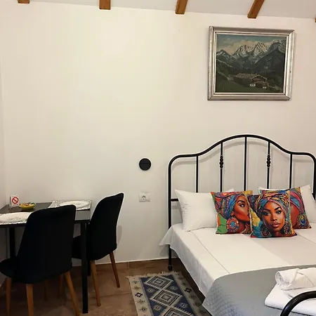 Pkt Delux Apartament Ni